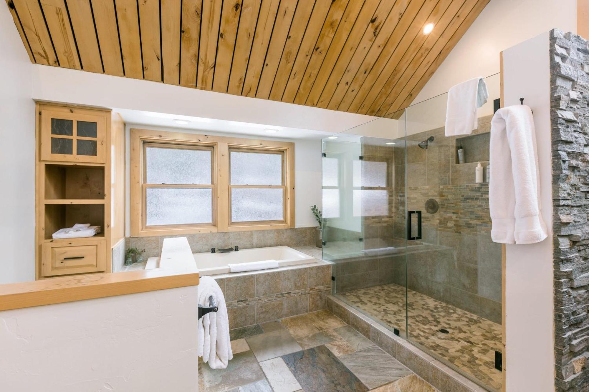 Coyote Moon By Avantstay Cabin Wsauna Mins From Dt Truckee Northstar Esterno foto