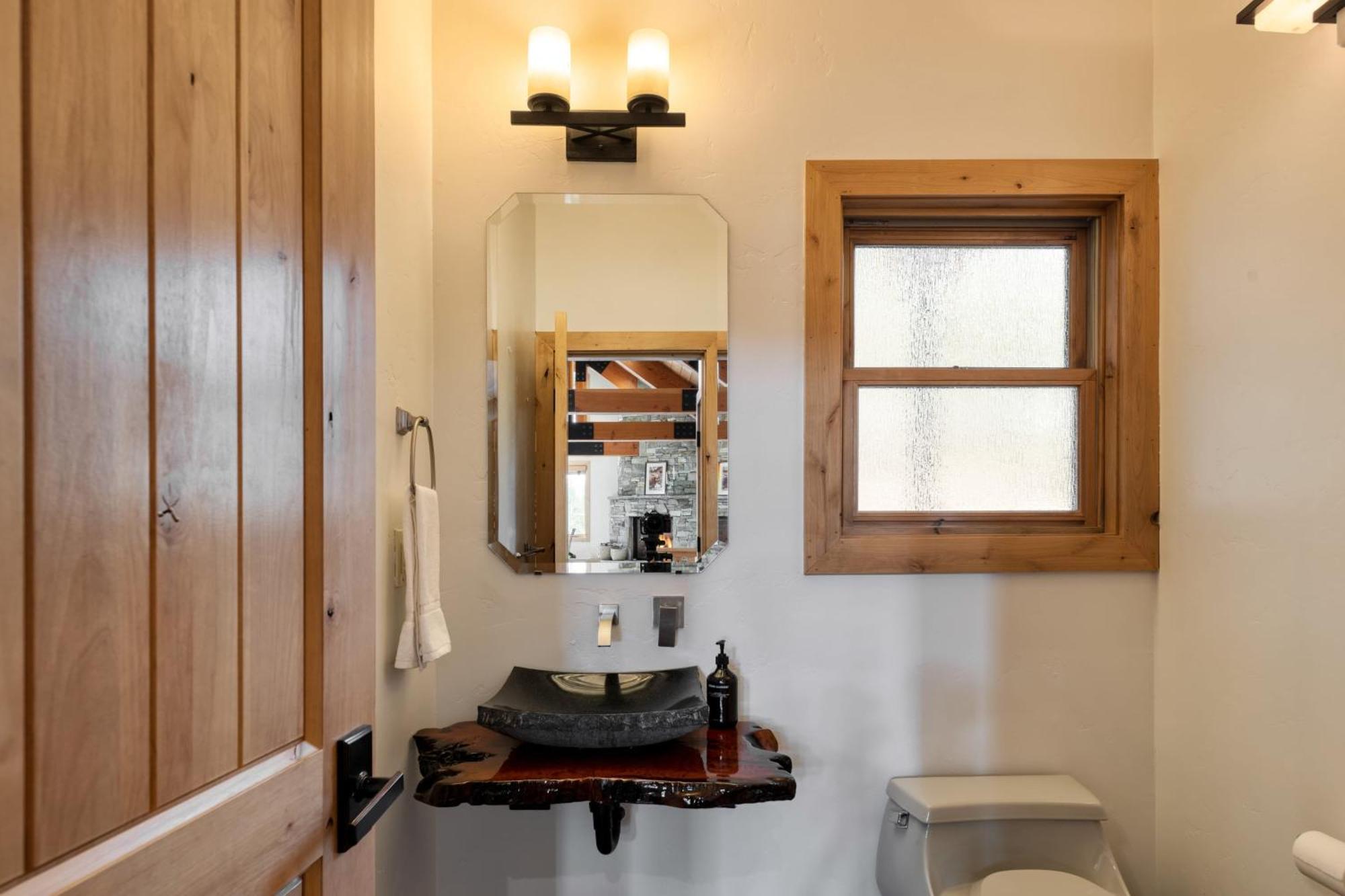 Coyote Moon By Avantstay Cabin Wsauna Mins From Dt Truckee Northstar Esterno foto